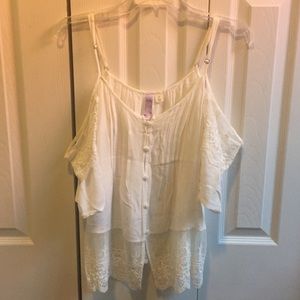 Off the shoulder//Cold shoulder romantic lace top